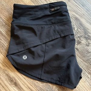 Lululemon speed up high rise short. Size-4. Color- black.